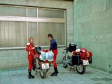 Moped packen : 1981.Port Grimaud, BMW R45, Bayern, Deutschland, Europa, Frankreich, Germany, Isabella Reinecke, Klaus Reinecke, MRD, Moped-Touren, München, Port Grimaud, europe, jAlbum